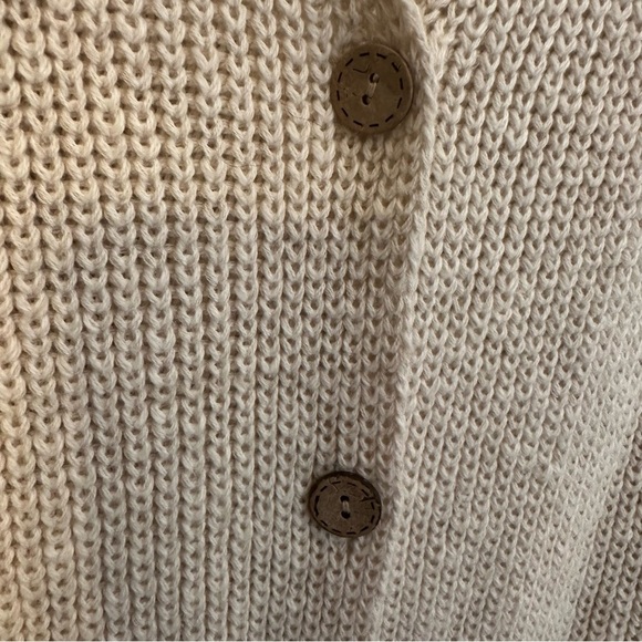Free People Its Alright Cardi Beige Women Size Medium Chunky Knit Pocket Buttons - Picture 13 of 16